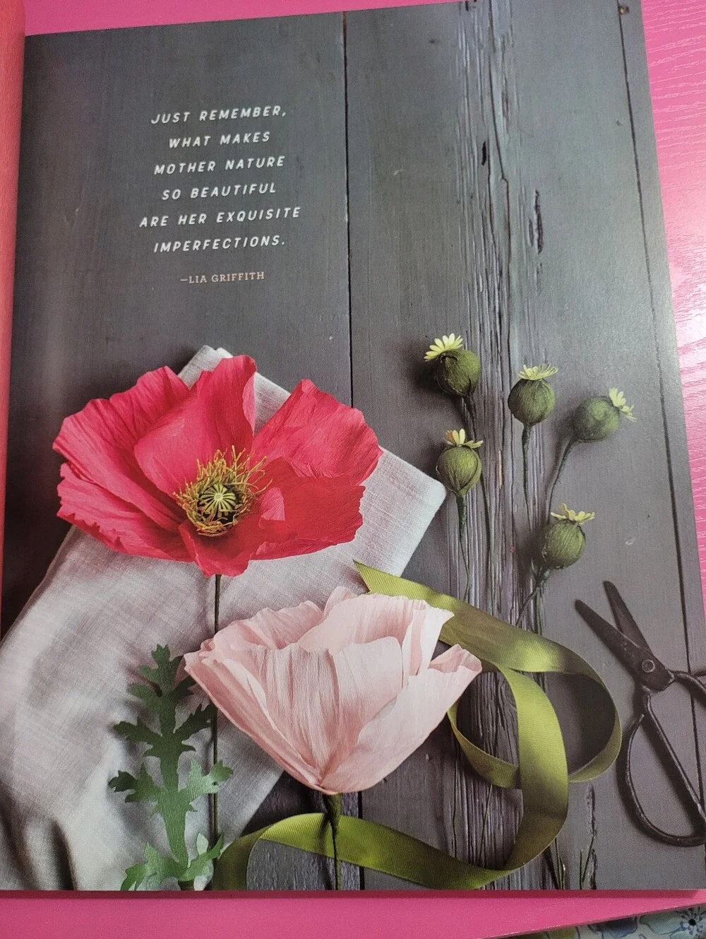 Crepe Paper Flowers Beginner's Guide Making & Arranging Book Lia Griffith (1639)